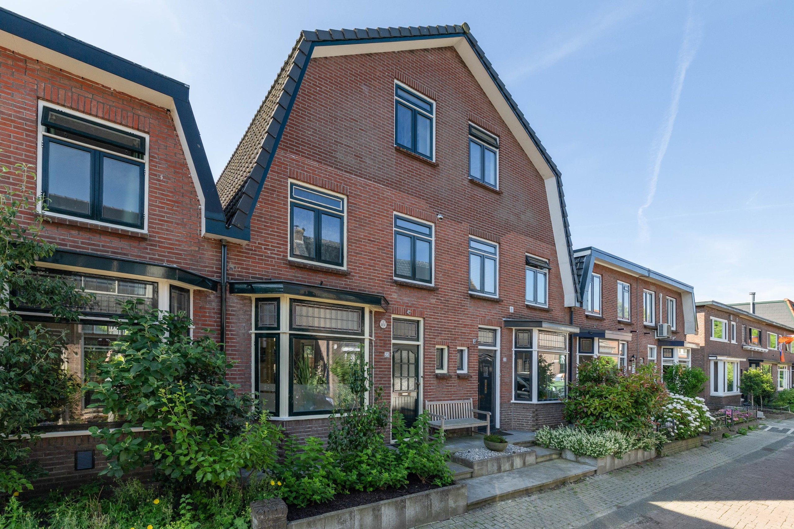 Tussenwoning aan de Bloemstraat 23 in Deventer | Verkocht