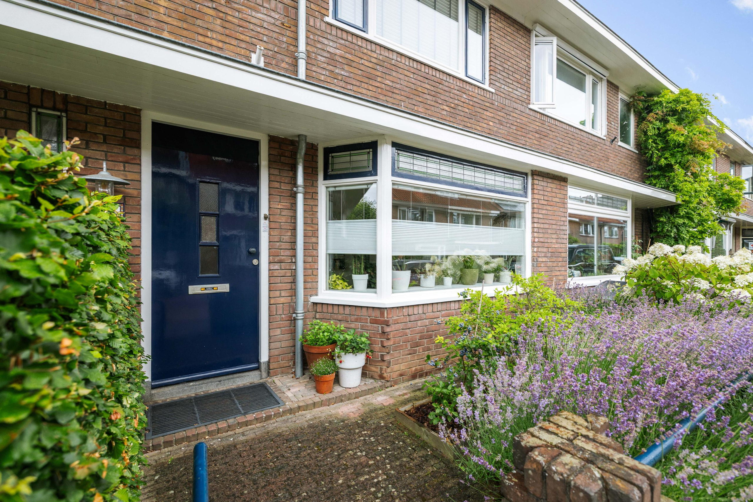 Tussenwoning aan de Johannes Sinthenstraat 28 in Deventer | Verkocht onder voorbehoud Tussenwoning aan de Johannes Sinthenstraat 28 in Deventer | Verkocht onder voorbehoud